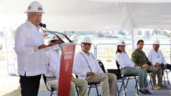 Trabajadores de Dos Bocas pidieron mi reelección: AMLO