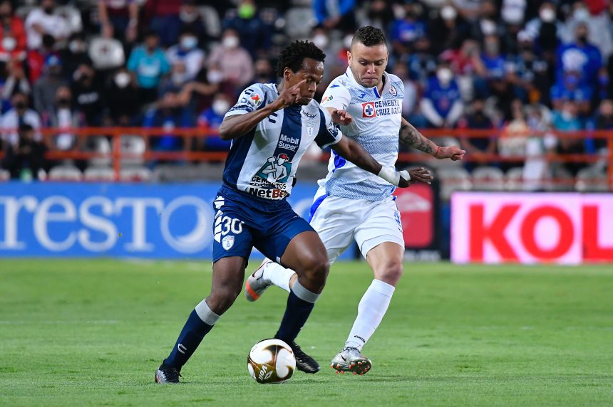 AZU Pachuca y Cruz Azul empatan sin goles en la ida de semifinales