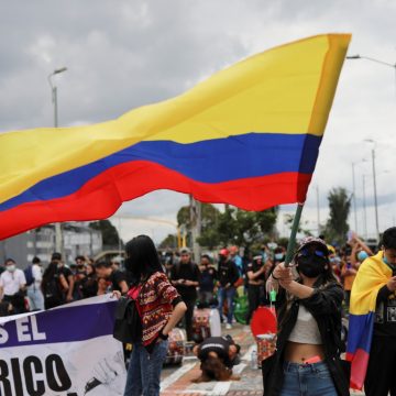 Protestas en Colombia dejan 17 muertos y más de 800 heridos