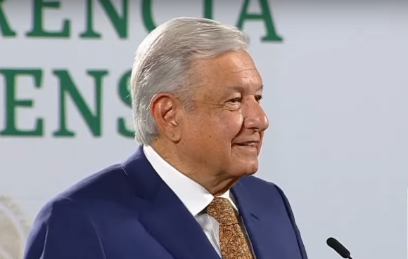 El presidente López Obrador recomienda a críticos “usar Vitacilina” ante irritaciones