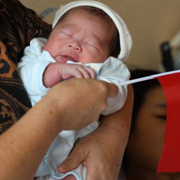 China permite a parejas tener tres hijos por familia para contrarrestar crisis de tasa de natalidad