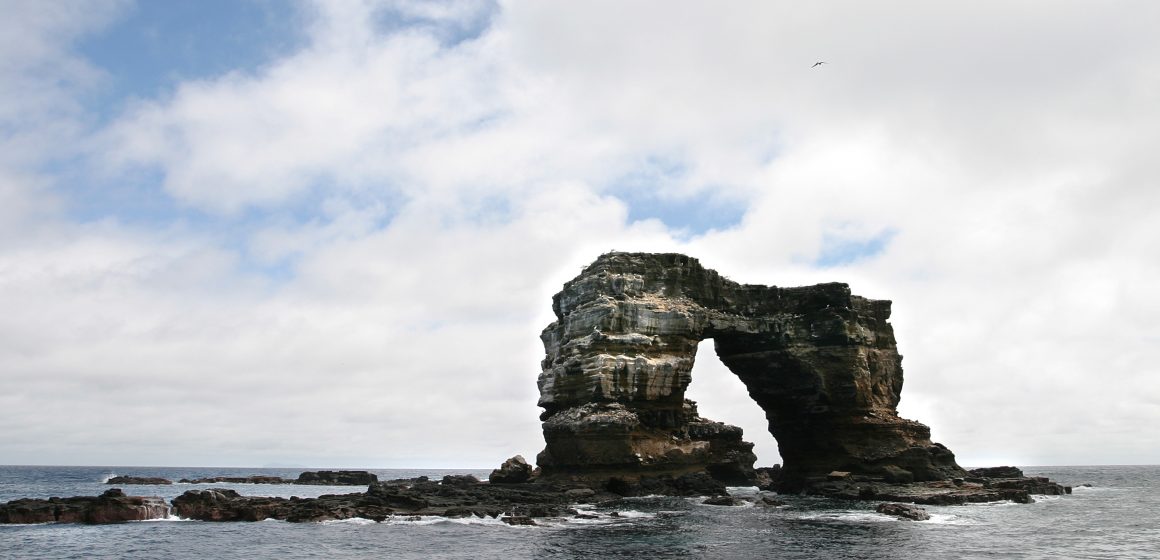 Colapsa ícono geológico de las islas Galápagos