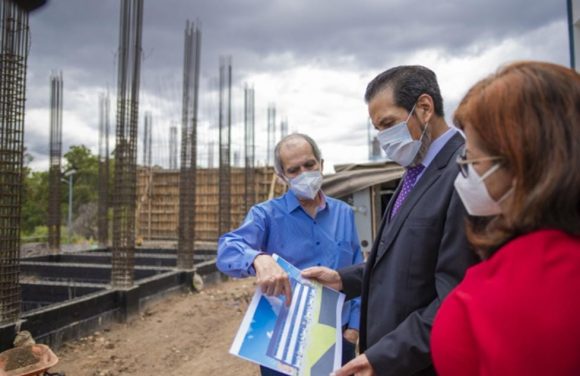 Supervisa rector BUAP la construcción del nuevo edificio para la Escuela de Artes Plásticas y Audiovisuales