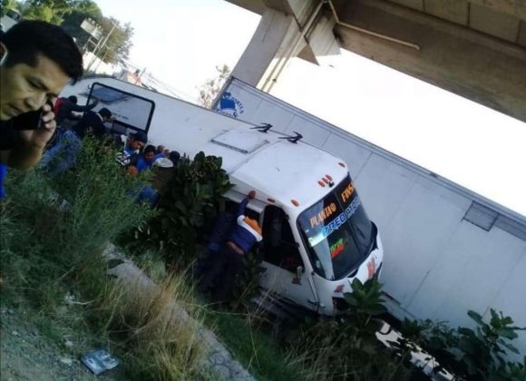 Tráiler embiste Ruta 65; saldo de 20 heridos frente a La María
