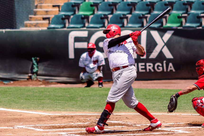 JAPHET AMADOR 2 El Águila de Veracruz se llevo el segundo juego ante los Diablos