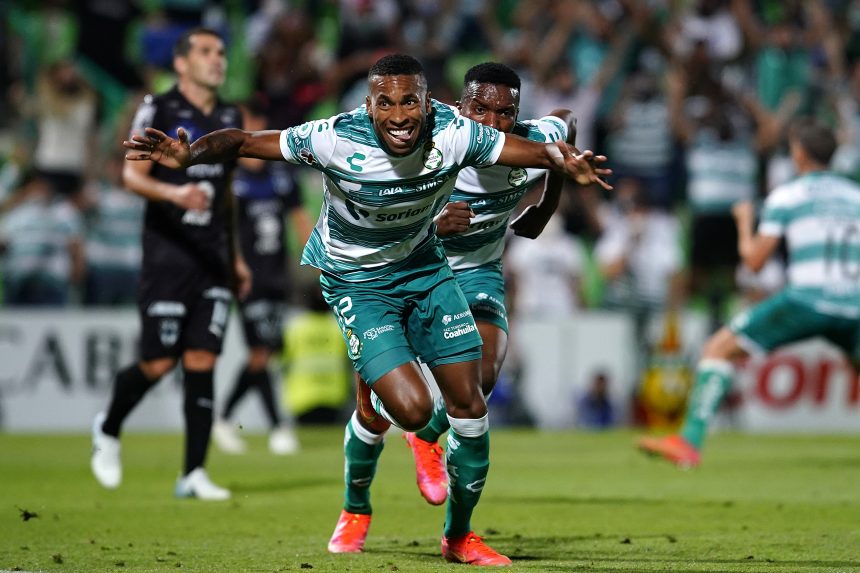 Santos vino de atrás para vencer al Monterrey en Cuartos de Final
