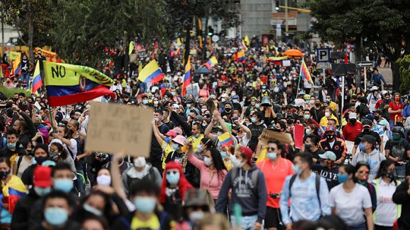 ¿Qué pasa en Colombia y cuál es la causa de las manifestaciones?