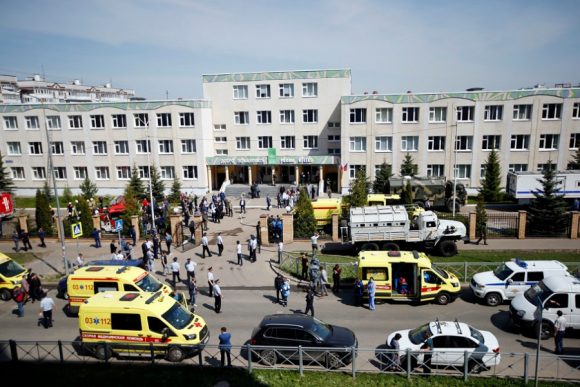 (VIDEO) Se registra tiroteo en escuela de Rusia; deja once muertos entre ellos nueve niños