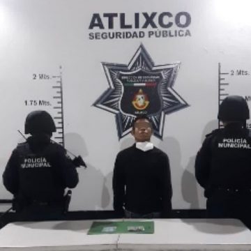 Policías Estatal y Municipal detuvieron a presunto narcomenudista en Atlixco