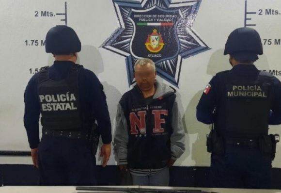 Detiene Policía Estatal a un hombre por portar escopetas