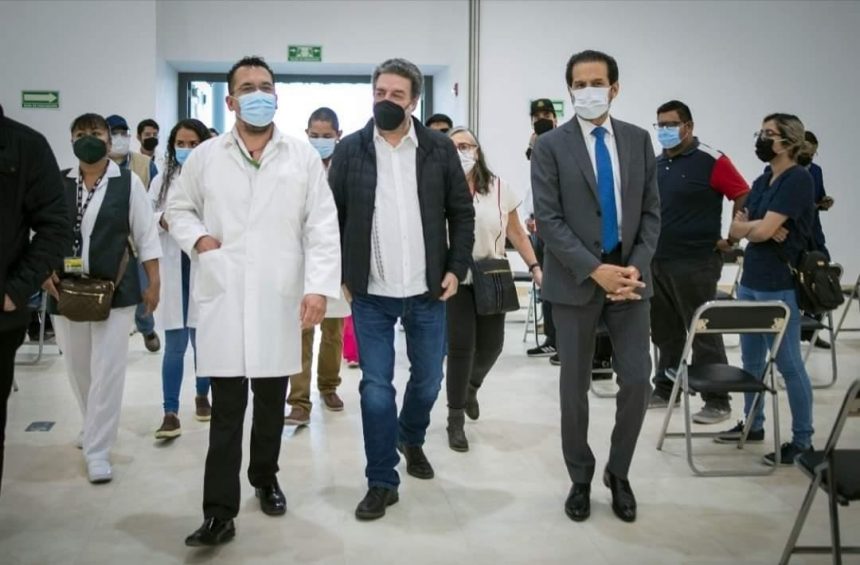 Supervisan Rector Esparza , Luciano Concheiro y López Borbolla sede de vacunación BUAP para maestros