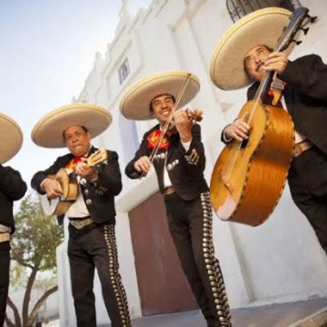 Confían mariachis en llevar serenatas esté próximo 10 mayo