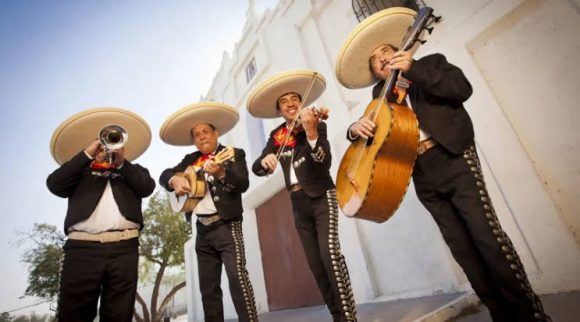 Confían mariachis en llevar serenatas esté próximo 10 mayo