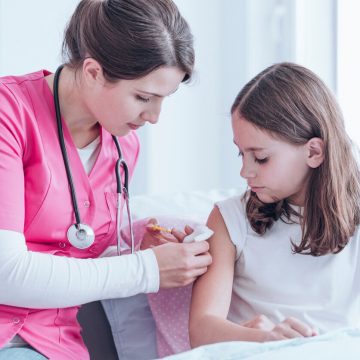Se prevé liberar vacuna de Pfizer a personas de 12 a 15 años en Estados Unidos