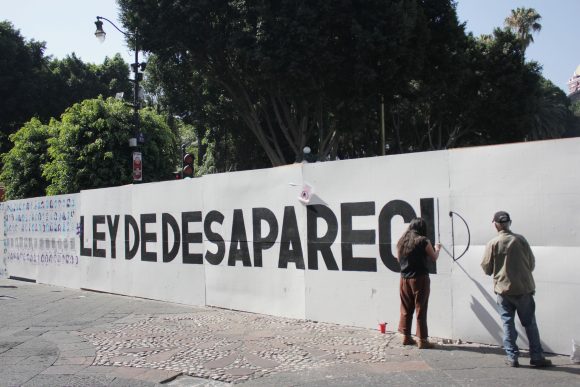 Gobernador Barbosa enviará iniciativa de la ley de desaparecidos al Congreso del Estado