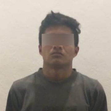 Policía Estatal detiene a dos presuntos narcomenudistas en Ixcaquixtla