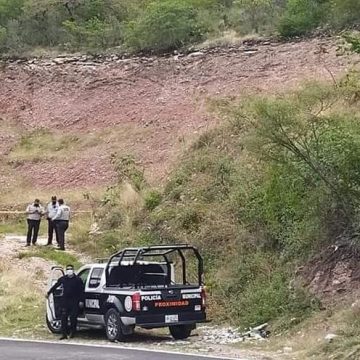 Sin identificar el cuerpo calcinado dentro de camioneta en Izúcar