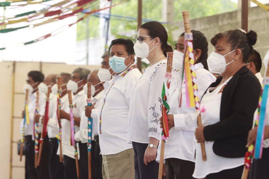 Los ancianos son ejemplo de riqueza y fuerza de la sociedad: Hill