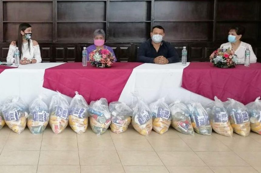 Entrega SEDIF paquetes alimentarios a personal de casas de asistencia