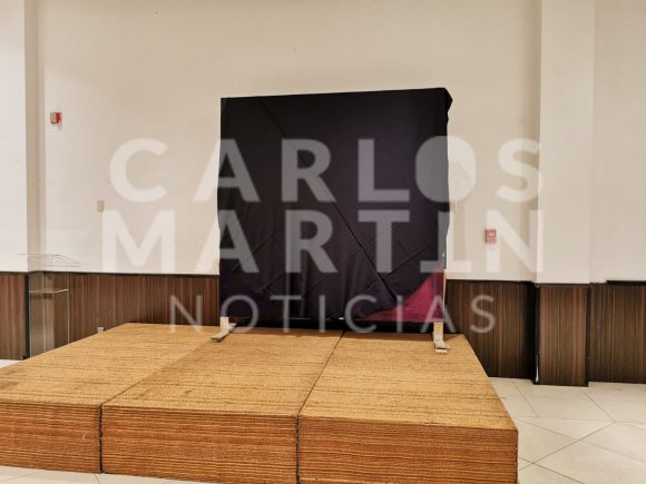 “Ya ganamos”, instalan mampara en el bunker de Lalo Rivera