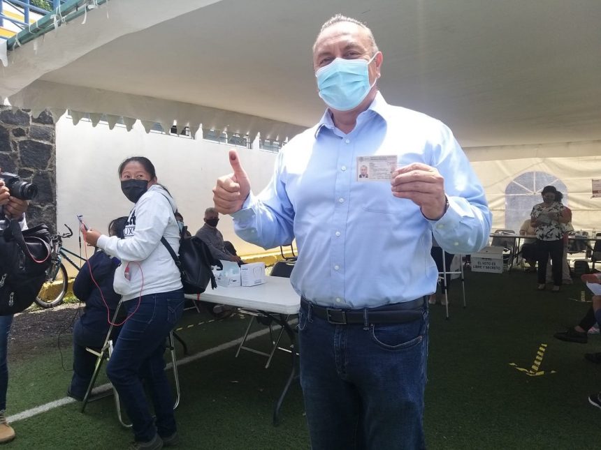 Retoma Guillermo Velázquez actividades administrativas