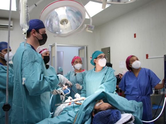 7c735cd8-1ac9-4e53-beb6-e0afaa5d00b2 Cirujanos del ISSSTEP han realizado 18 operaciones en Zacatlán
