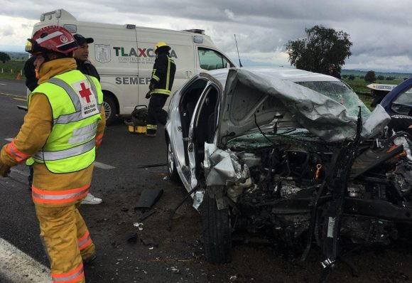 Siete muertos deja choque en la Amozoc-Perote