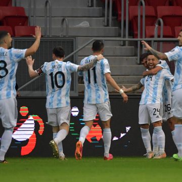 Argentina venció a Paraguay y se encamina a los cuartos de final