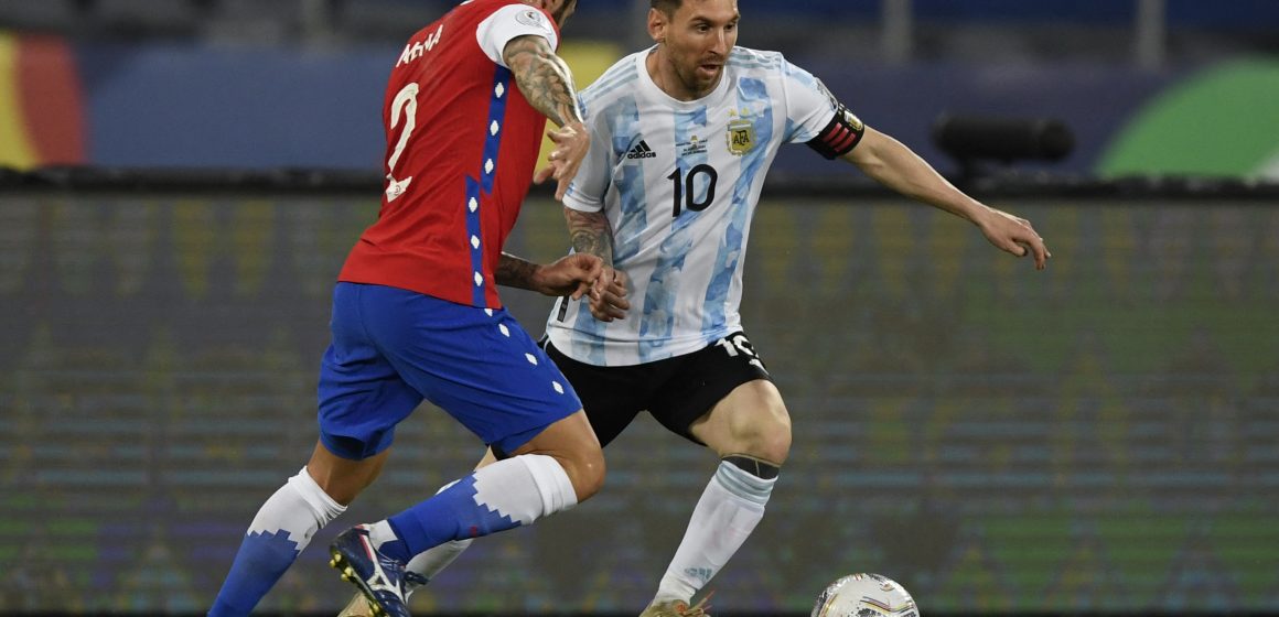 Argentina y Chile dividen puntos en su debut en Copa América