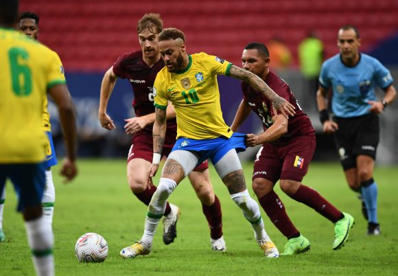 Brasil goleó a Venezuela en el arranque de la Copa América 2021