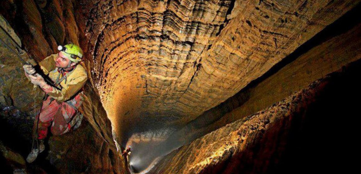 Conoce la cueva Veryovkina, la más profunda del mundo