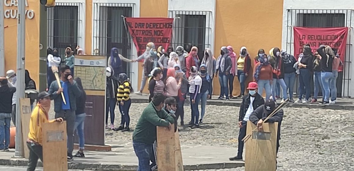 Reitera Gobierno Estatal diálogo abierto con normalistas de Teteles