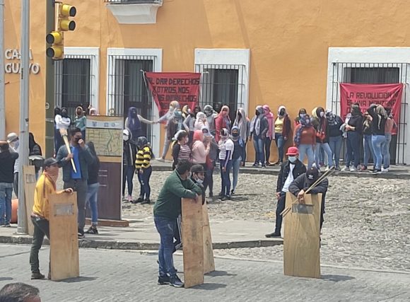 Reitera Gobierno Estatal diálogo abierto con normalistas de Teteles