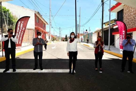 Ayuntamiento de Puebla entrega construcción de pavimento y obras complementarias en San Baltazar Campeche
