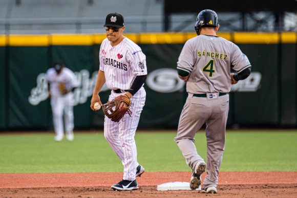 Los Pericos de Puebla rescataron el tercero de la serie ante Mariachis