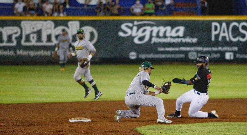 Los Pericos de Puebla pegan primero en la serie ante Tigres