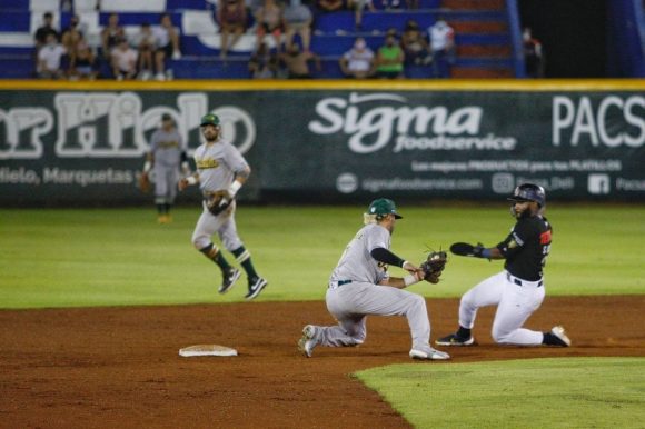 Los Pericos de Puebla pegan primero en la serie ante Tigres