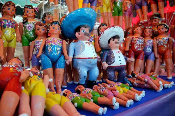 Panzones y muñecas Jueves de Corpus, Día de las mulas, los panzones y Manueles