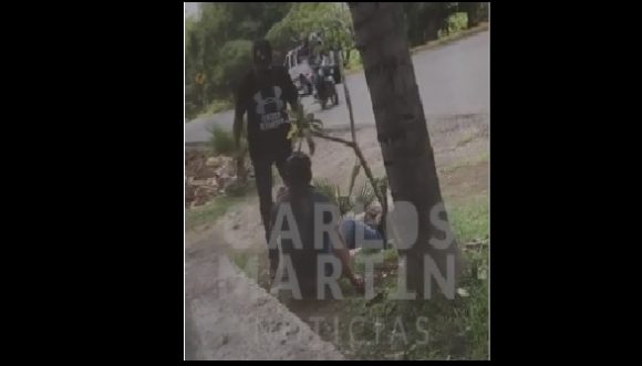 Hombres armados levantan a sus enemigos y golpean en Huaquechula