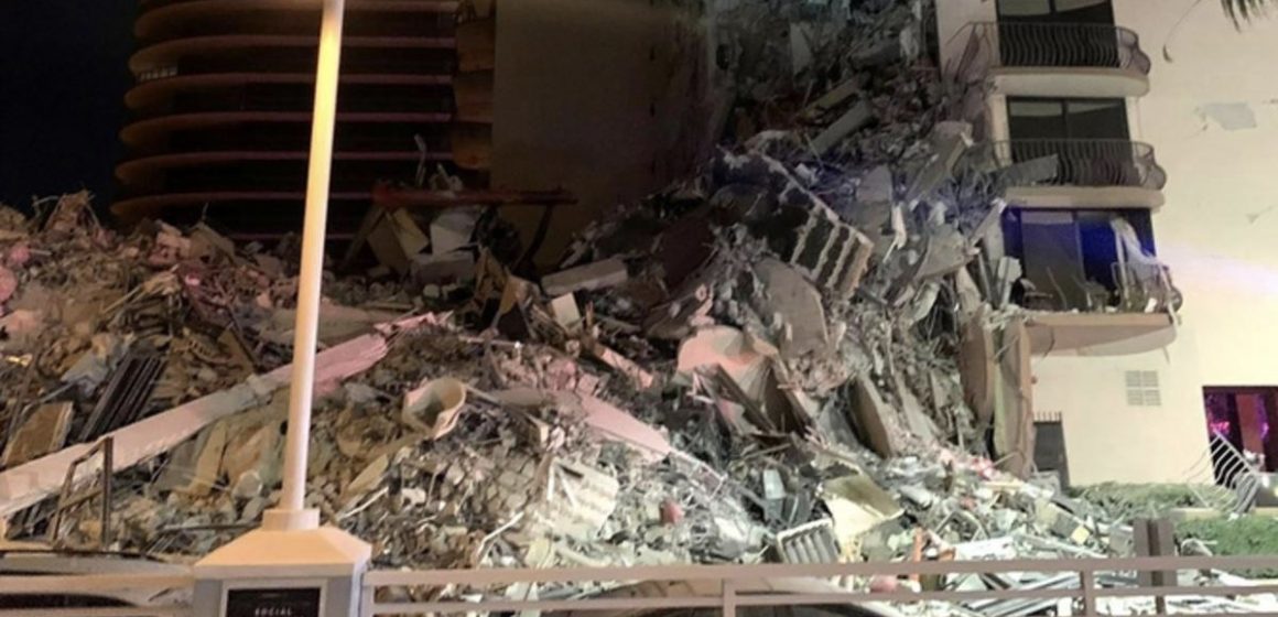 Video: Momento exacto del derrumbe del edificio de 12 pisos de departamentos en Miami