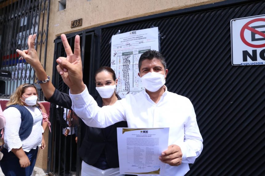 Promete Eduardo Rivera cumplir compromisos de campaña