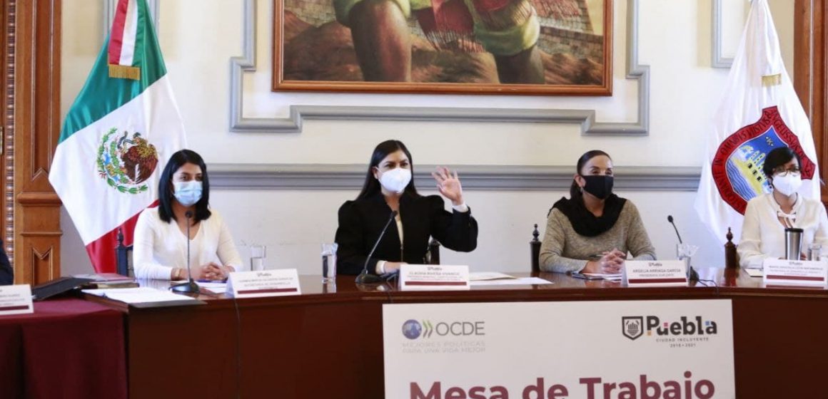 Ayuntamiento de Puebla atiende solicitudes ciudadanas con mesas de trabajo a distancia