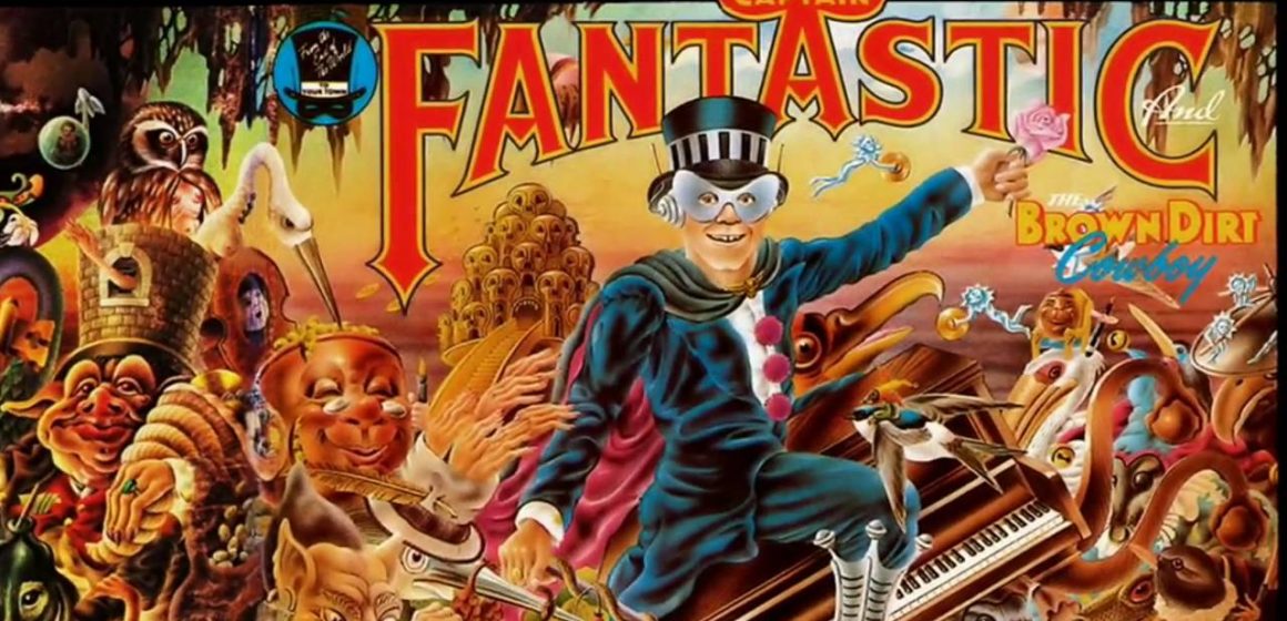 Elton John gran músico convertido en súper héroe: Capitán Fantástico.