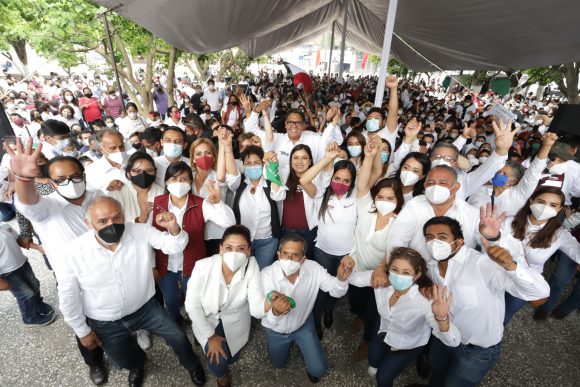 Llama Rivera Vivanco a defender la esperanza en las urnas; durante cierre de campaña