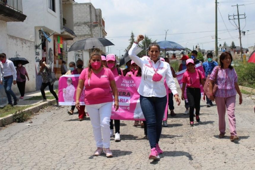 fe16fba1-70c4-4ed1-bf17-9bfdaa8770e3 Tras perder registro como candidato Rivera Santamaría designa a su esposa como nueva candidata por FxM