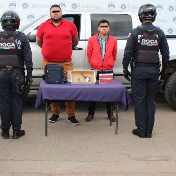 Detuvo Policía Municipal de Puebla a dos hombres por portación ilegal de arma de fuego