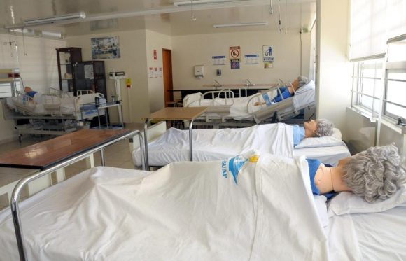 Facultad de Enfermería construye catálogo de atención primaria en salud