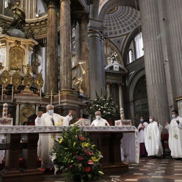 Arquidiócesis de Puebla pide evitar “Bajada de Ángel”  con un niño por arriesga la vida del menor