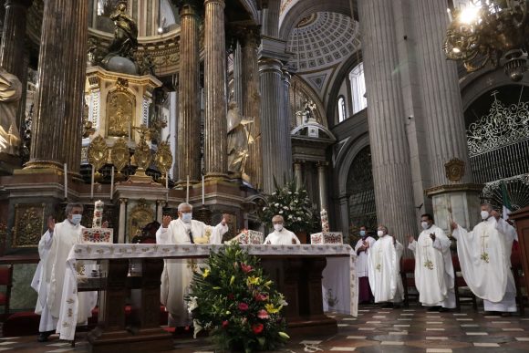 Arquidiócesis de Puebla pide evitar “Bajada de Ángel”  con un niño por arriesga la vida del menor