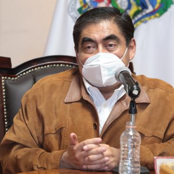 Con reserva asume Puebla el semáforo epidemiológico verde: Barbosa